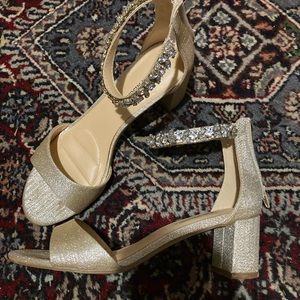 American glamour kitten heels